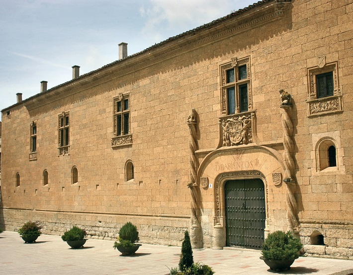 Una historia diferente en el Palacio de Montarco